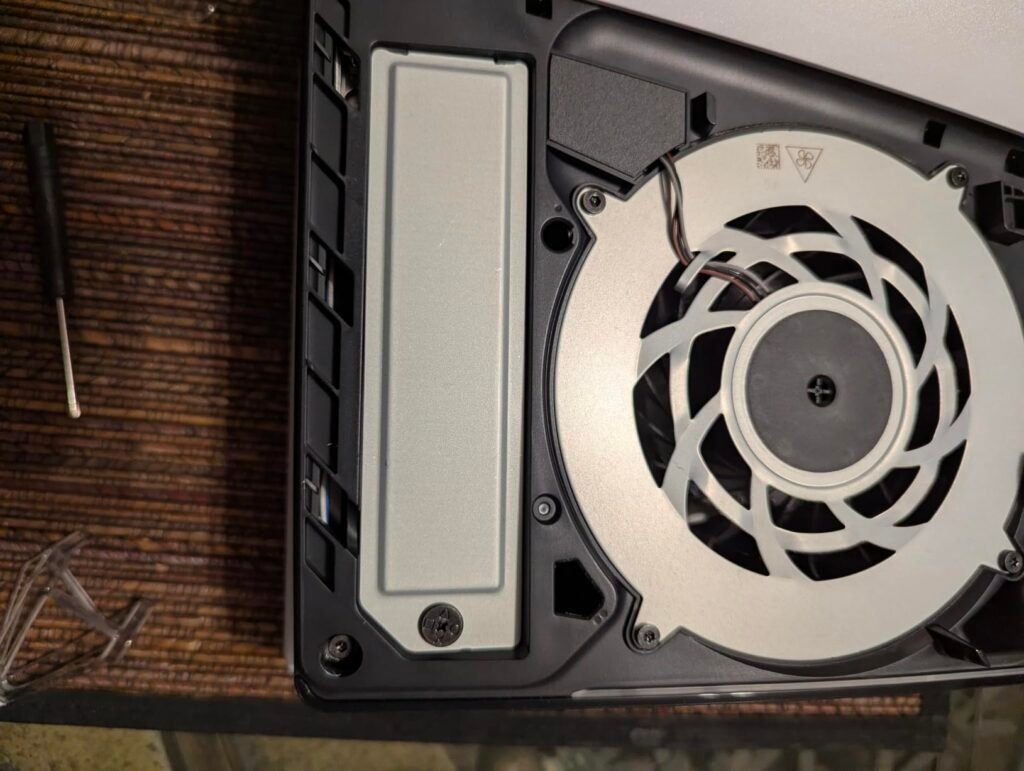 SIX X7400 NVMe product view 3