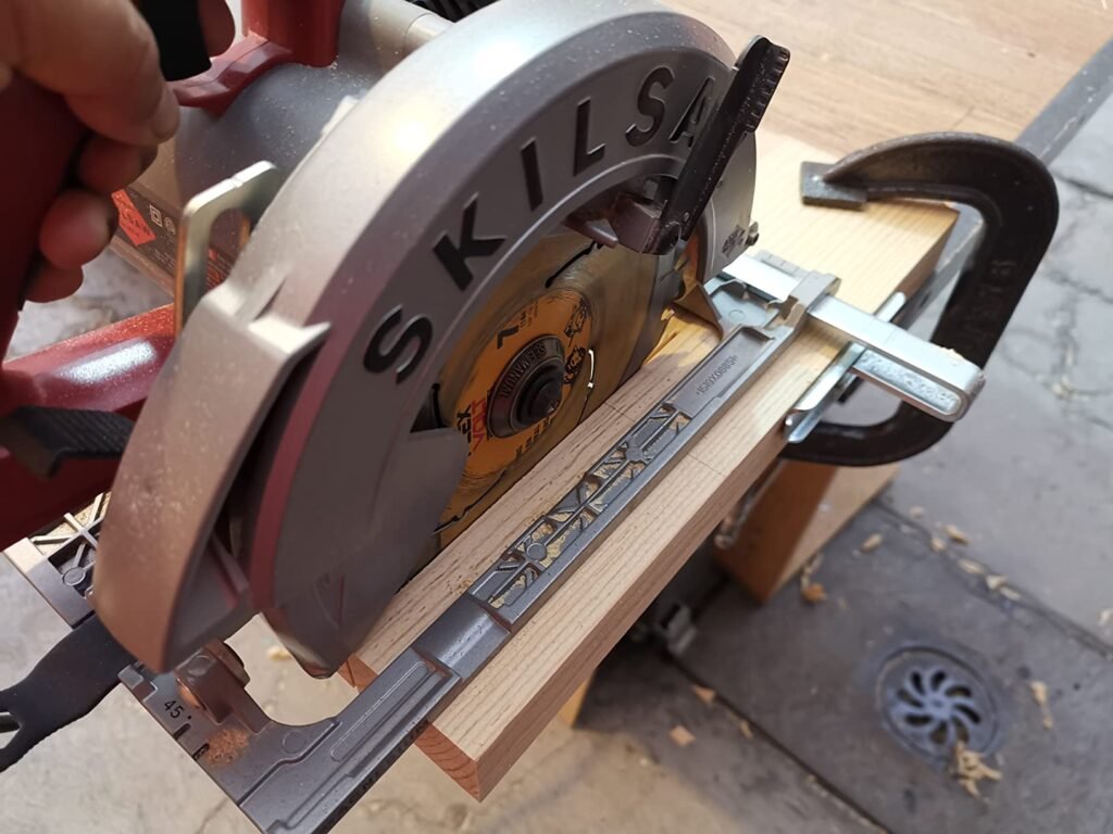 SKILSAW SPT67WL-01 product view 2