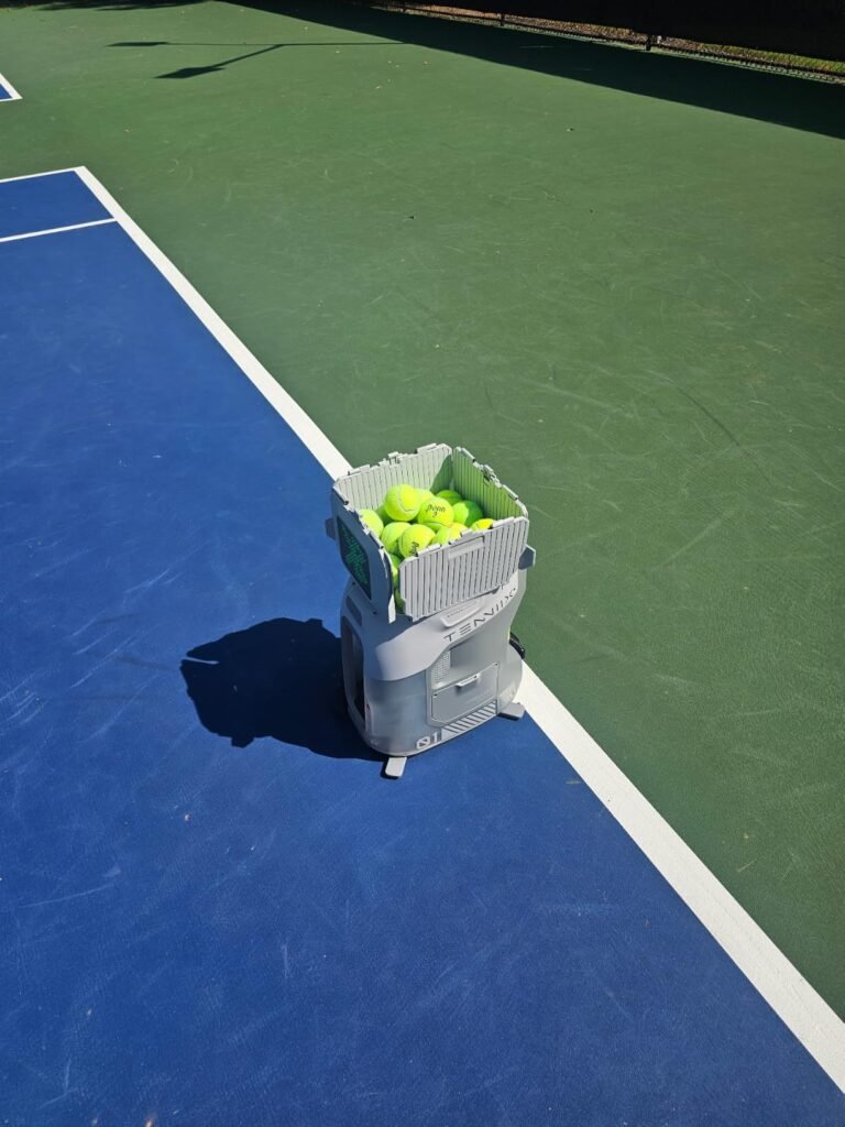 Tenniix Basic Voice Controller product view 1