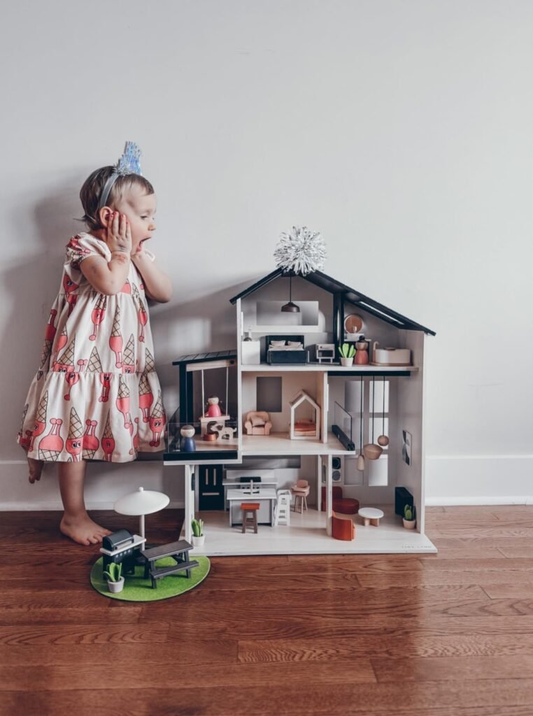 Tiny Land Modern Family product view 1