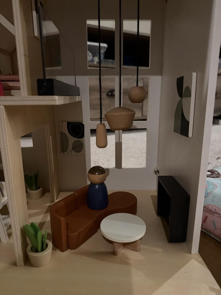 Tiny Land Modern Family product view 3