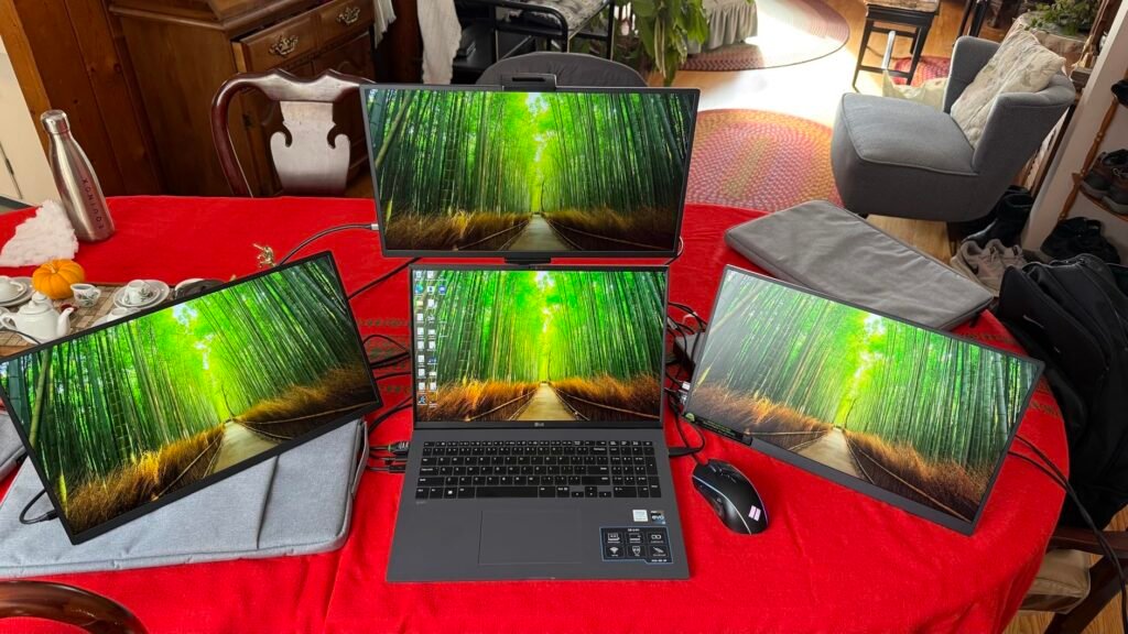 UGREEN 8-in-1 TBT4 product view 3