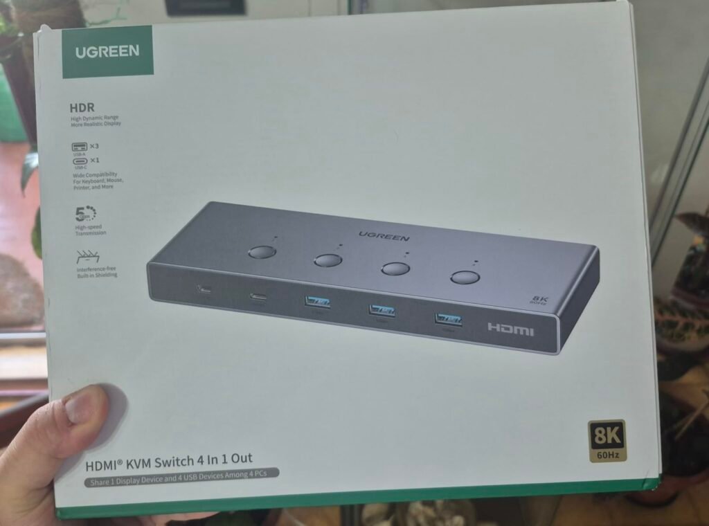UGREEN 8K Four Port product view 1