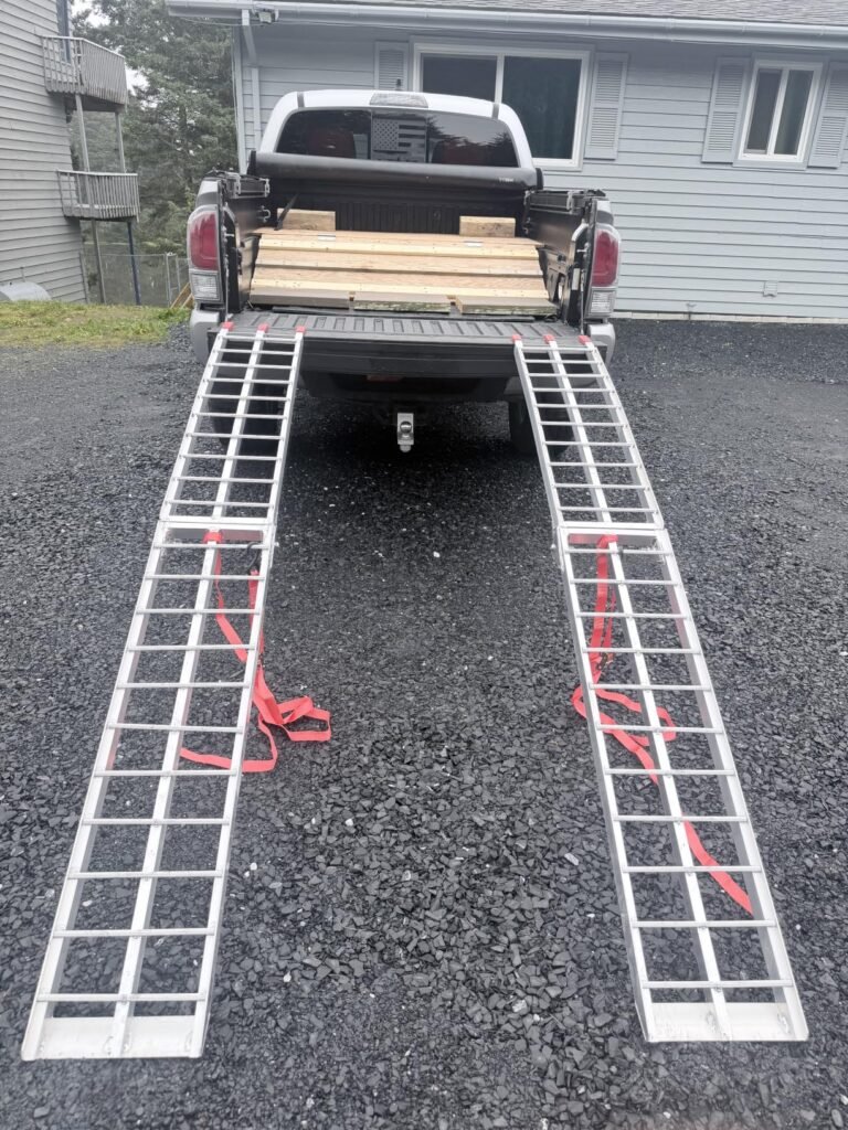 VEVOR 7.5ft Folding Ramps product view 1