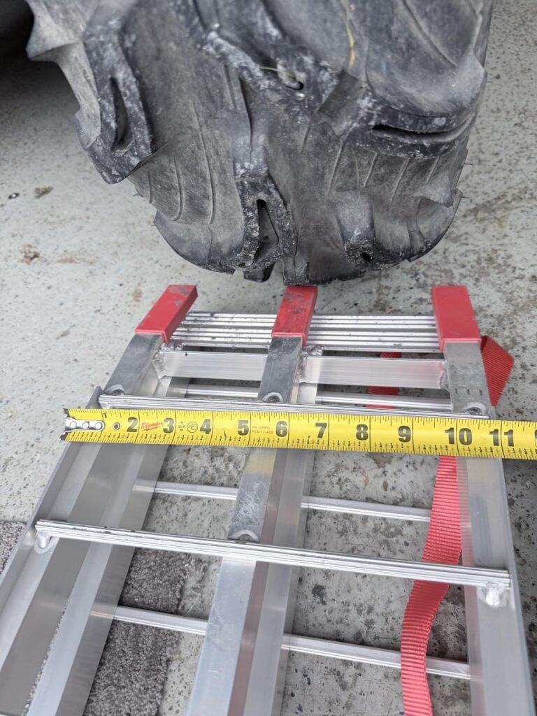 VEVOR 7.5ft Folding Ramps product view 2