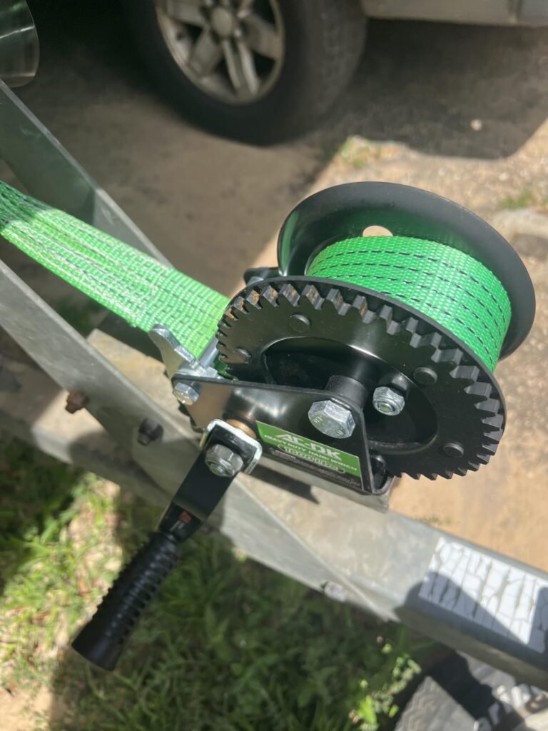 AC-DK 1600lb Winch product view 2