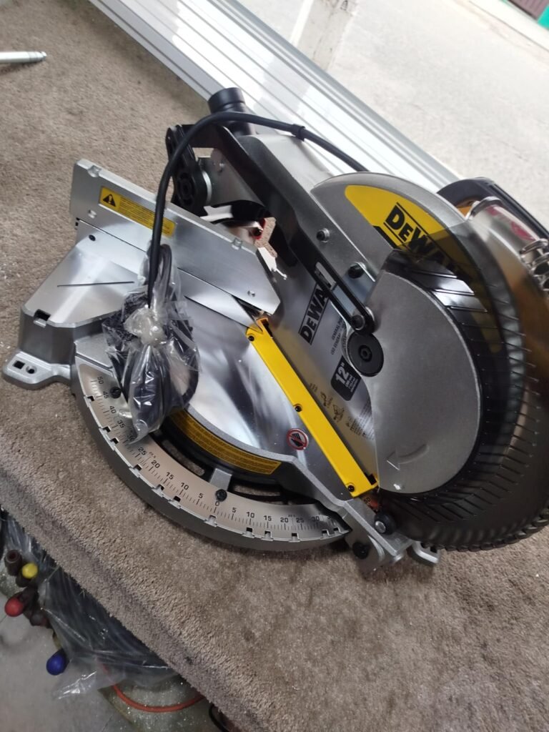 DEWALT DWS715 product view 3