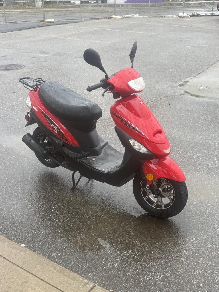 HHH 49cc Trunk Scooter product view 1