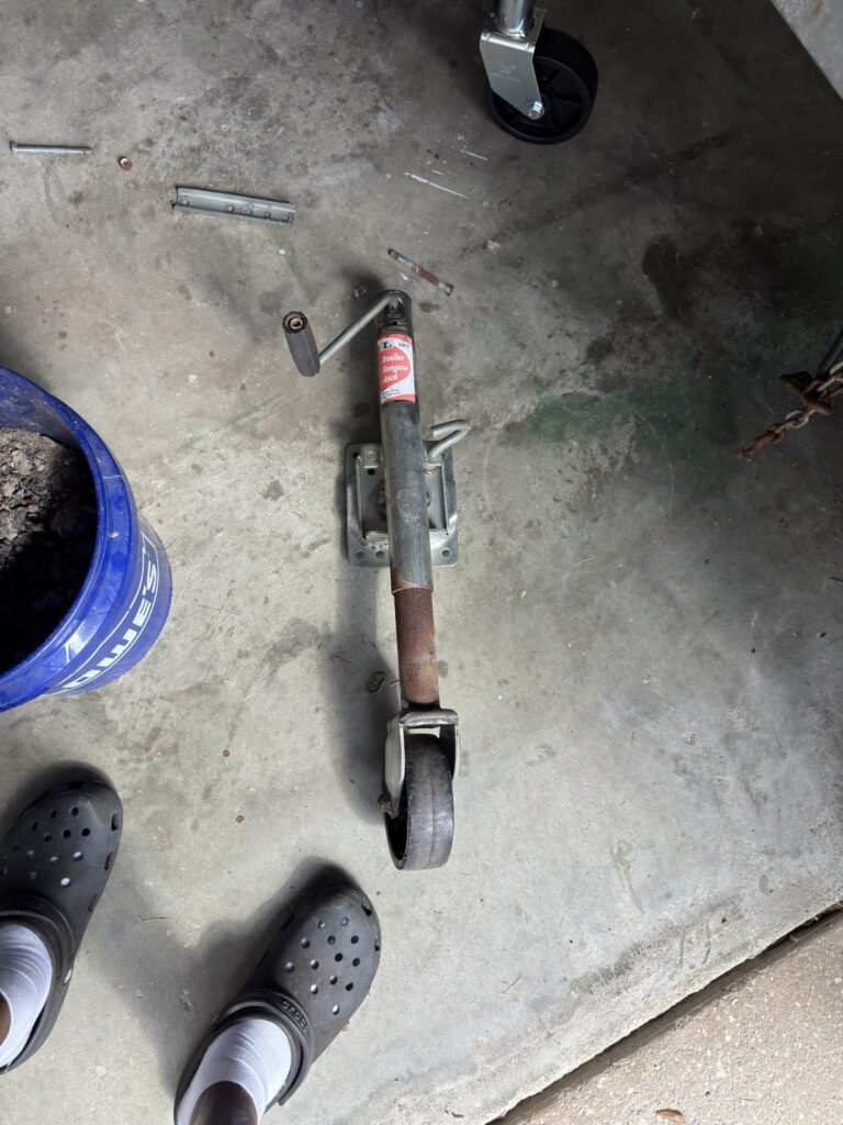VEVOR Trailer Jack product view 3